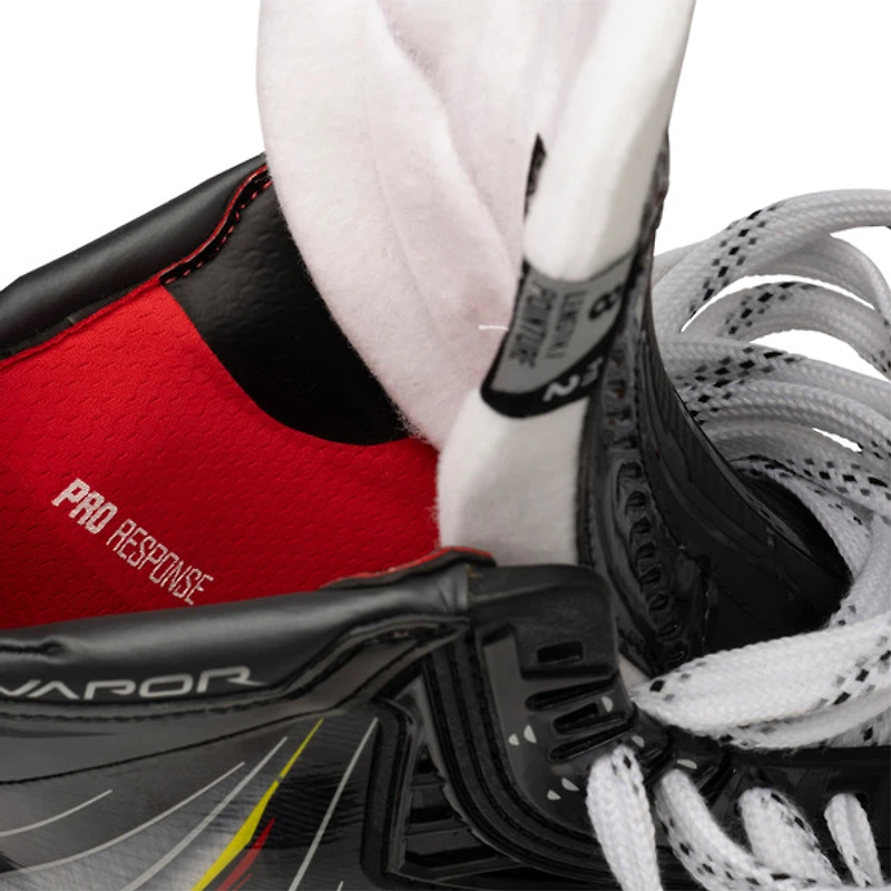 S25 Vapor Flypro - Senior Hockey Skates