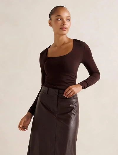 Jacqui Scoop Long Sleeve