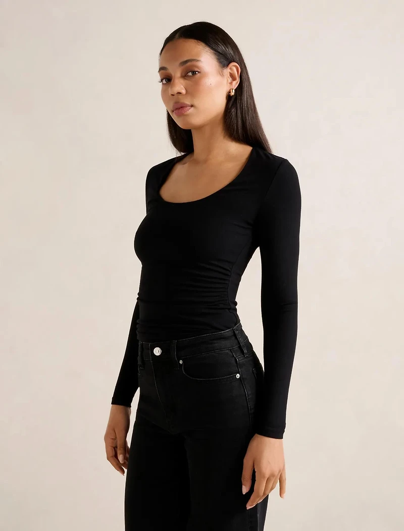 Jacqui Scoop Long Sleeve