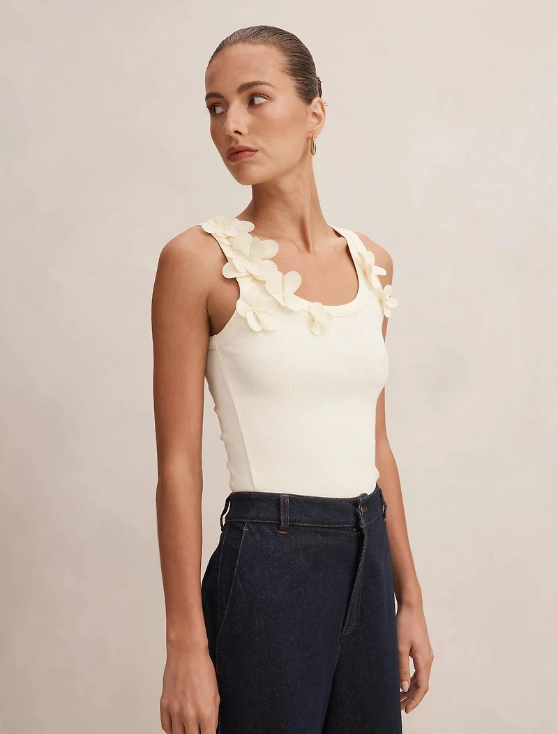 Pia Applique Scoop Neck Tank Top