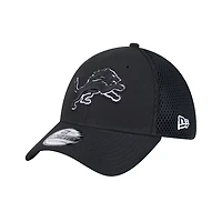 Detroit Lions Black on with White Outline Evergreen Neo 39Thirty