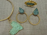 I heart chocker , earings, ring