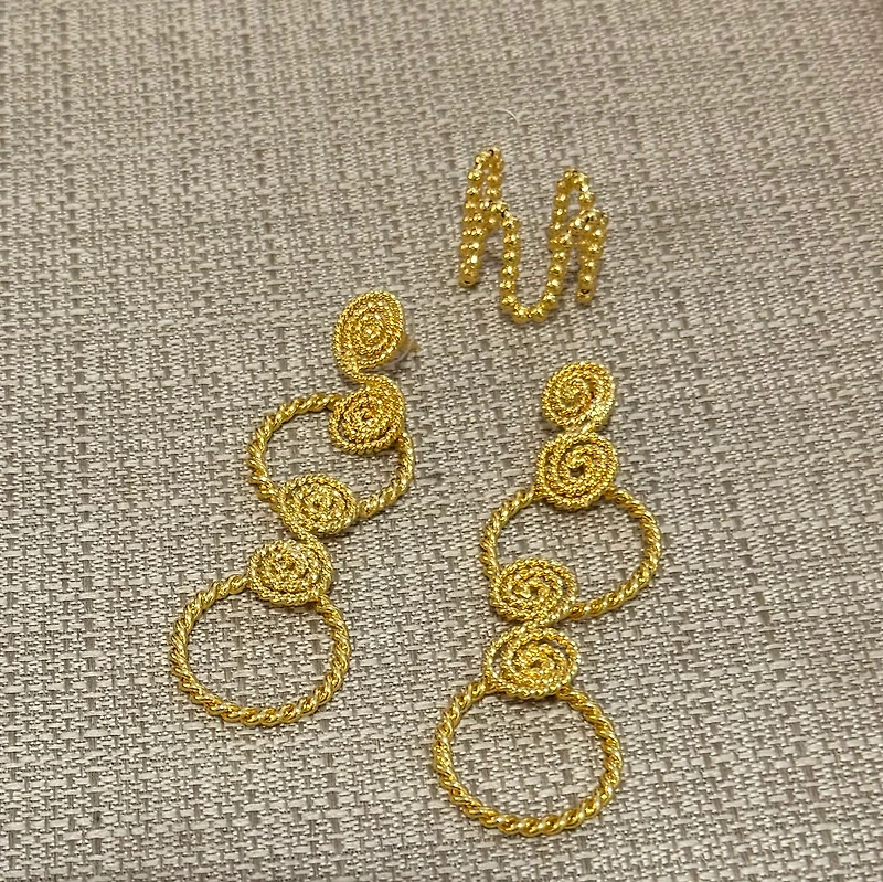 I twist earings/ring