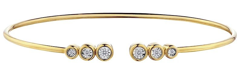 .10 Carat of Diamonds Bangle, 14kt Yellow Gold.....................NOW