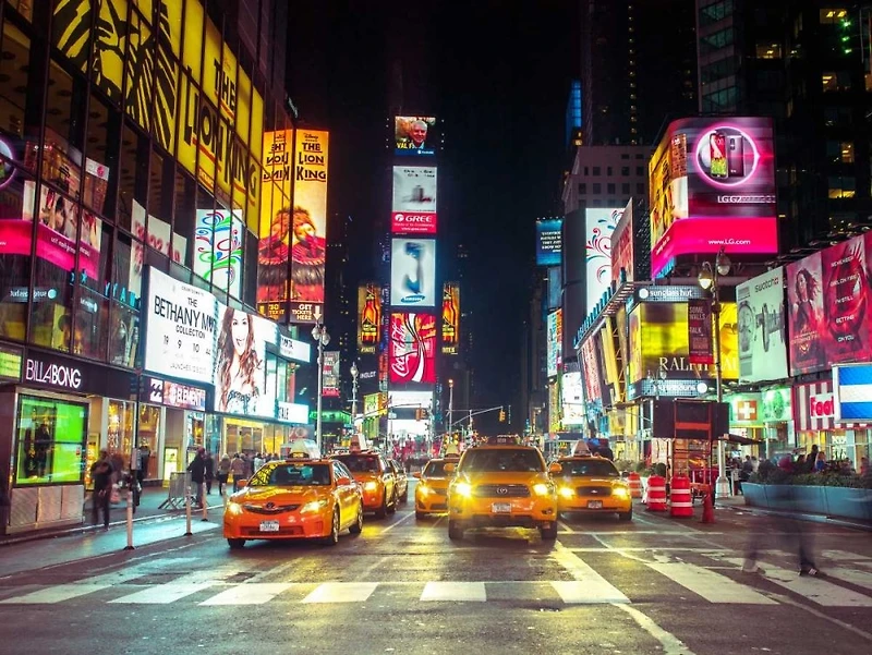 Assaf Frank - Times square and Broadway at night New York City