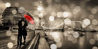 Dianne Loumer - Kissing London (BW)