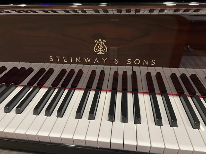 Steinway & Sons Model A