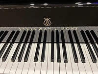 Steinway & Sons Model B