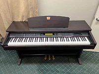 Yamaha CVP-202
