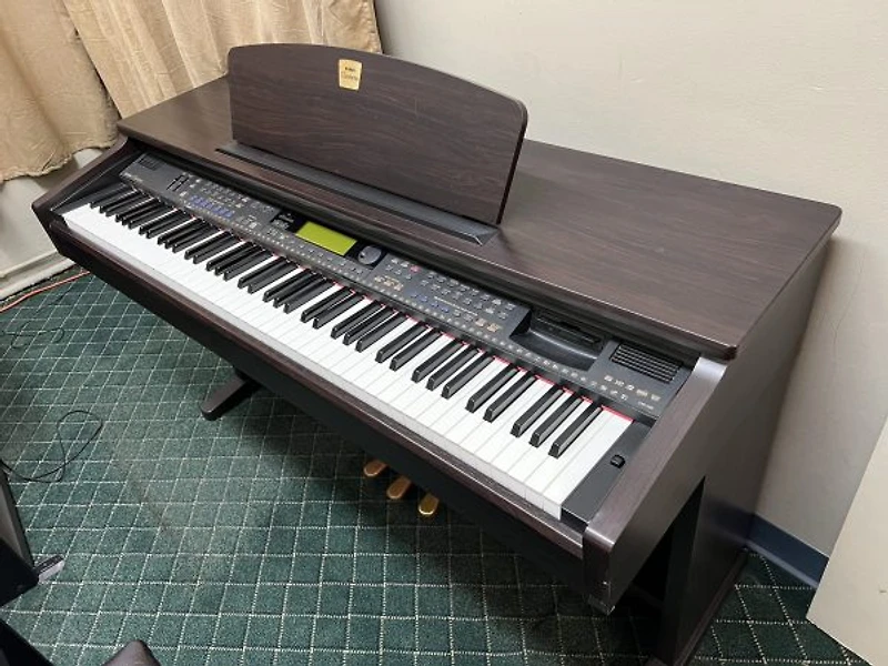 Yamaha CVP-202