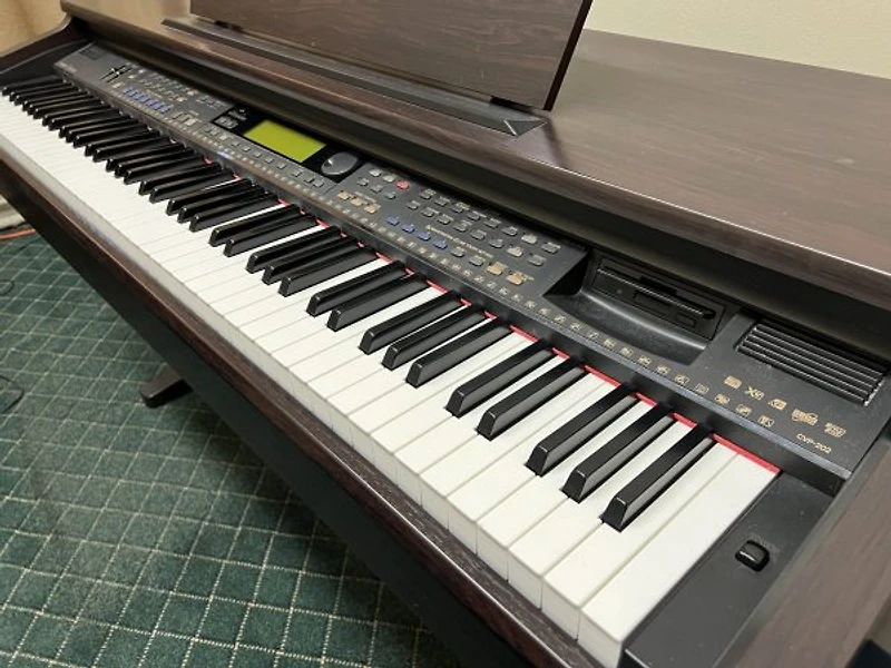 Yamaha CVP-202