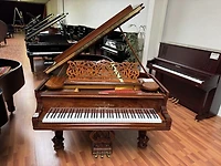 Steinway & Sons Model B