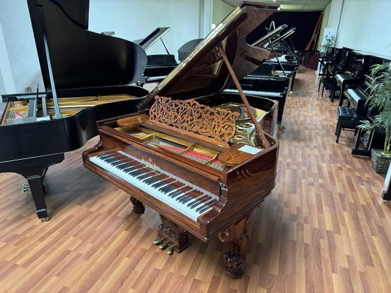 Steinway & Sons Model B