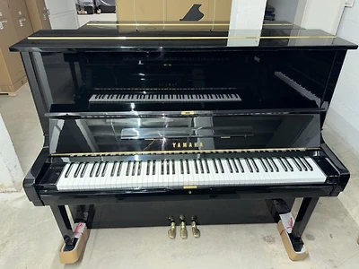 Yamaha U2