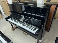 Yamaha U2