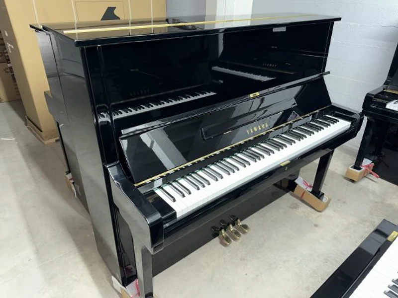Yamaha U2