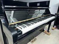 Yamaha U2