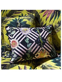 Flower's Game Cushion