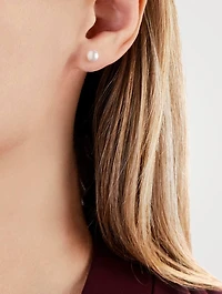 Small 18K Yellow Gold Pearl Stud Earrings