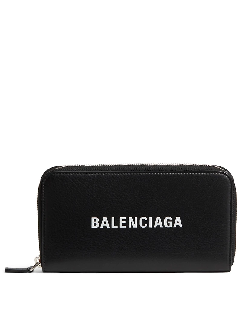 Two-Tone Leather Continental Wallet With Logo
