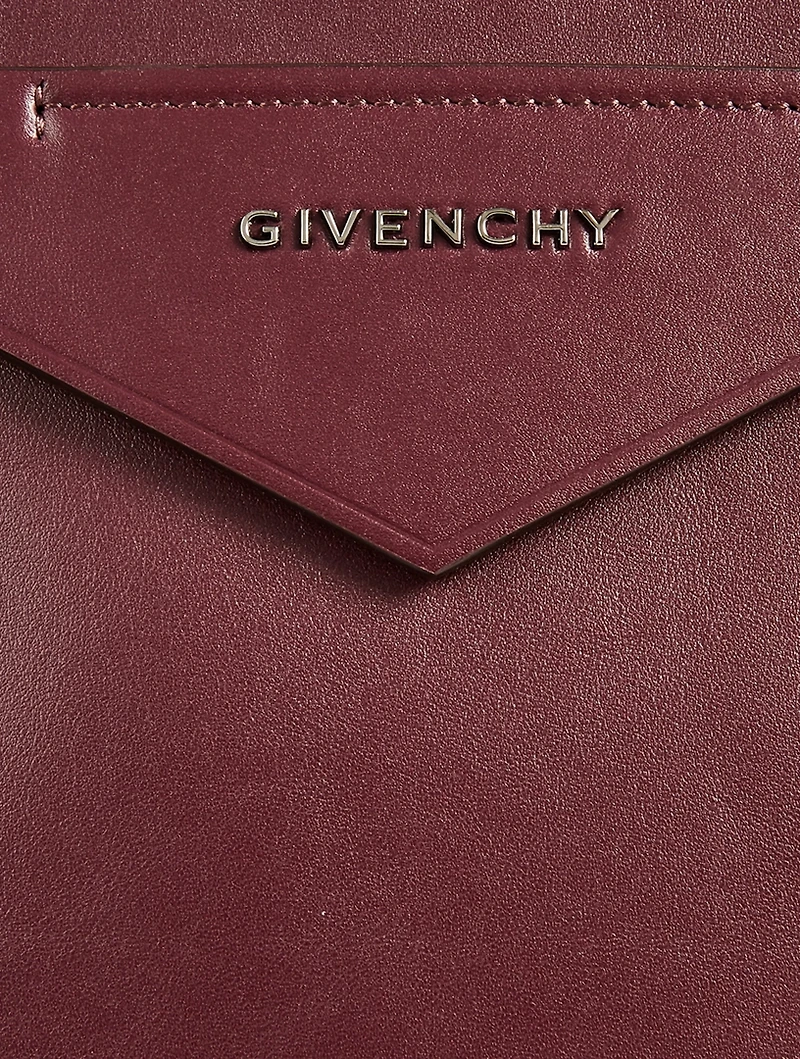 Medium Antigona Soft Leather Bag