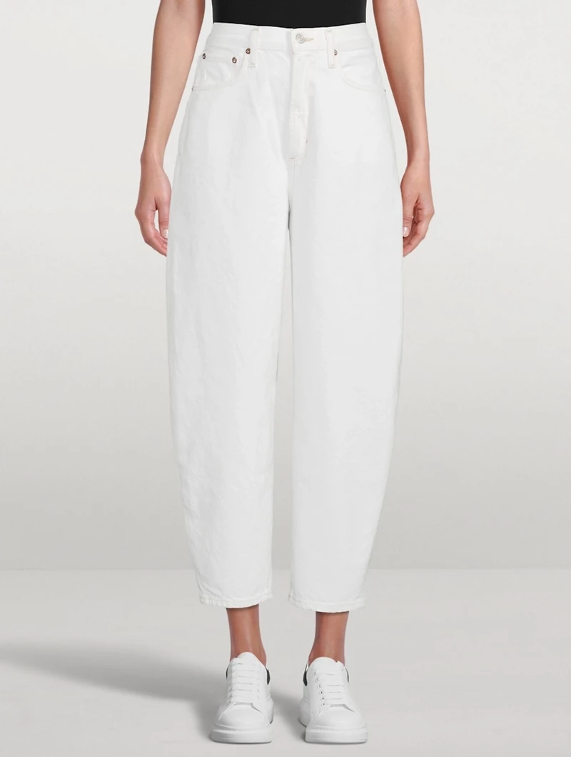 Balloon Curved High-Waisted Jeans