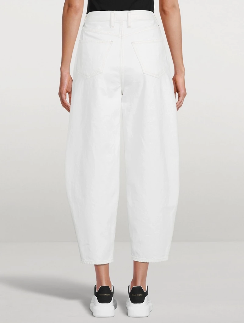 Balloon Curved High-Waisted Jeans
