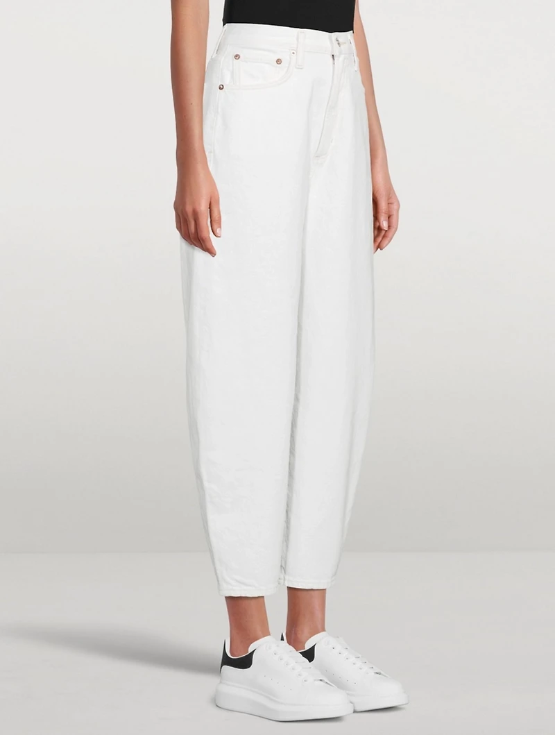 Balloon Curved High-Waisted Jeans