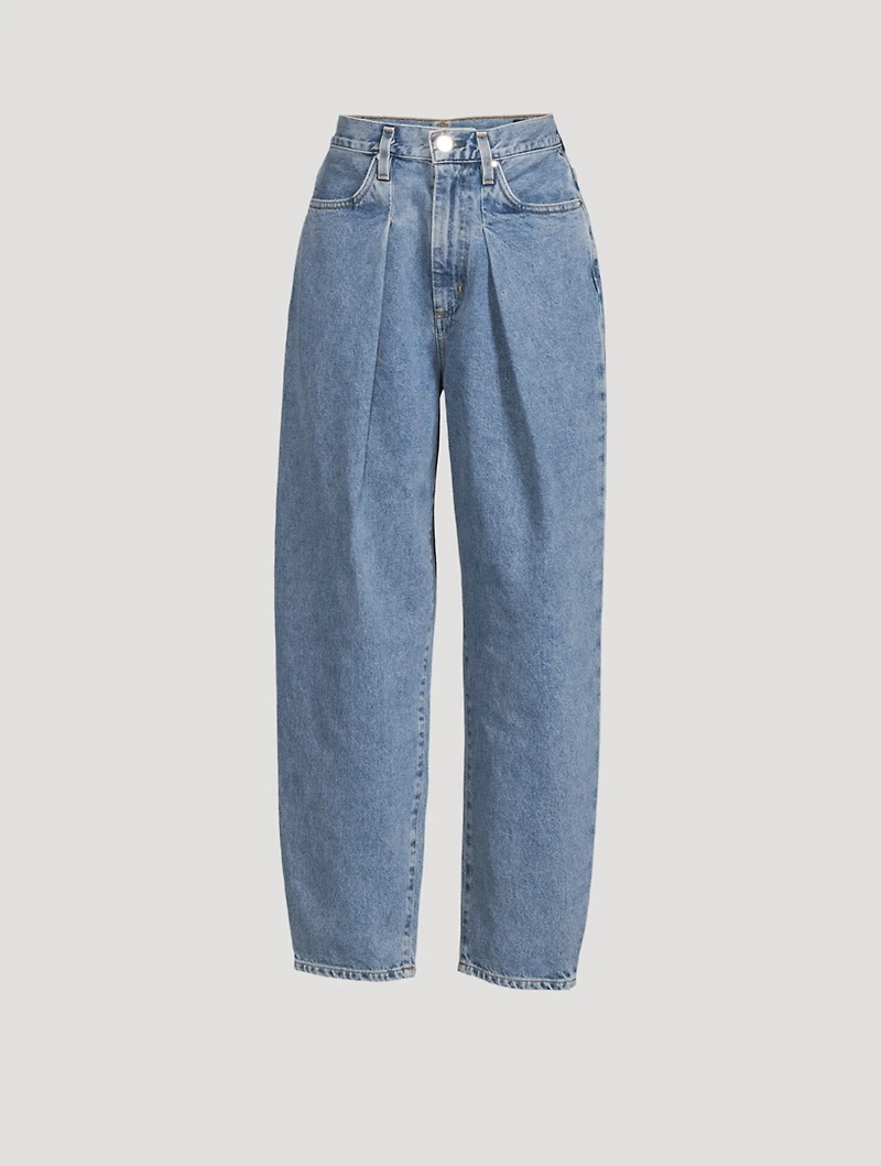 Pleat Curve High-Waisted Jeans