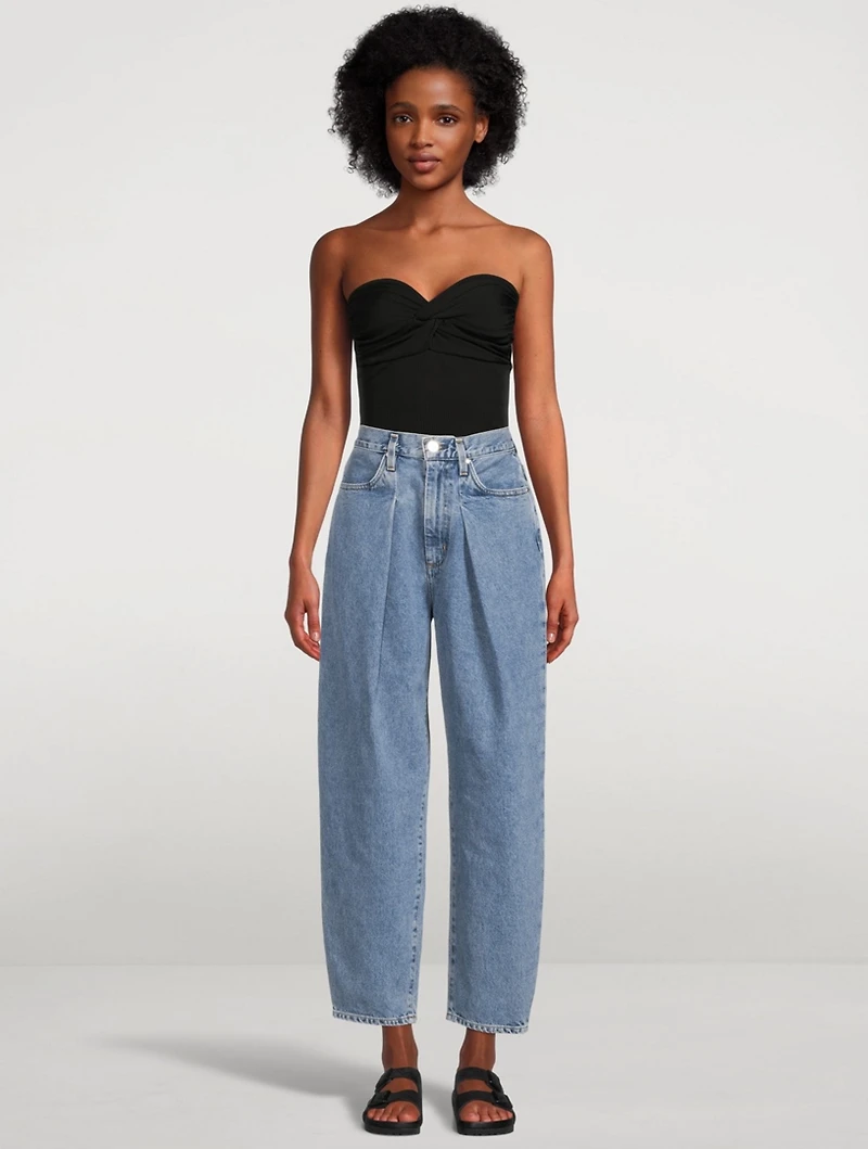 Pleat Curve High-Waisted Jeans