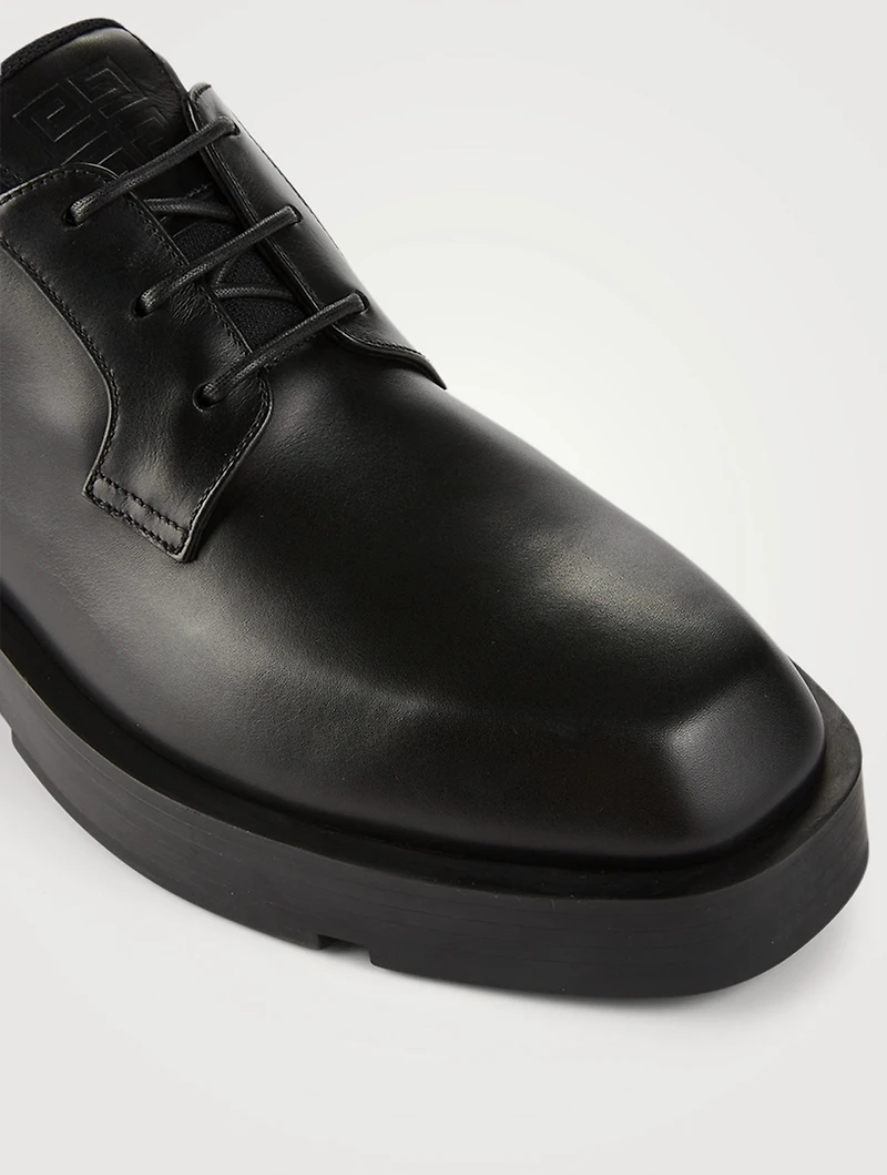 Squared Leather Derby Shoes