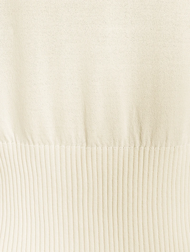 Burgos Knit V-Neck Long-Sleeve Crop Top