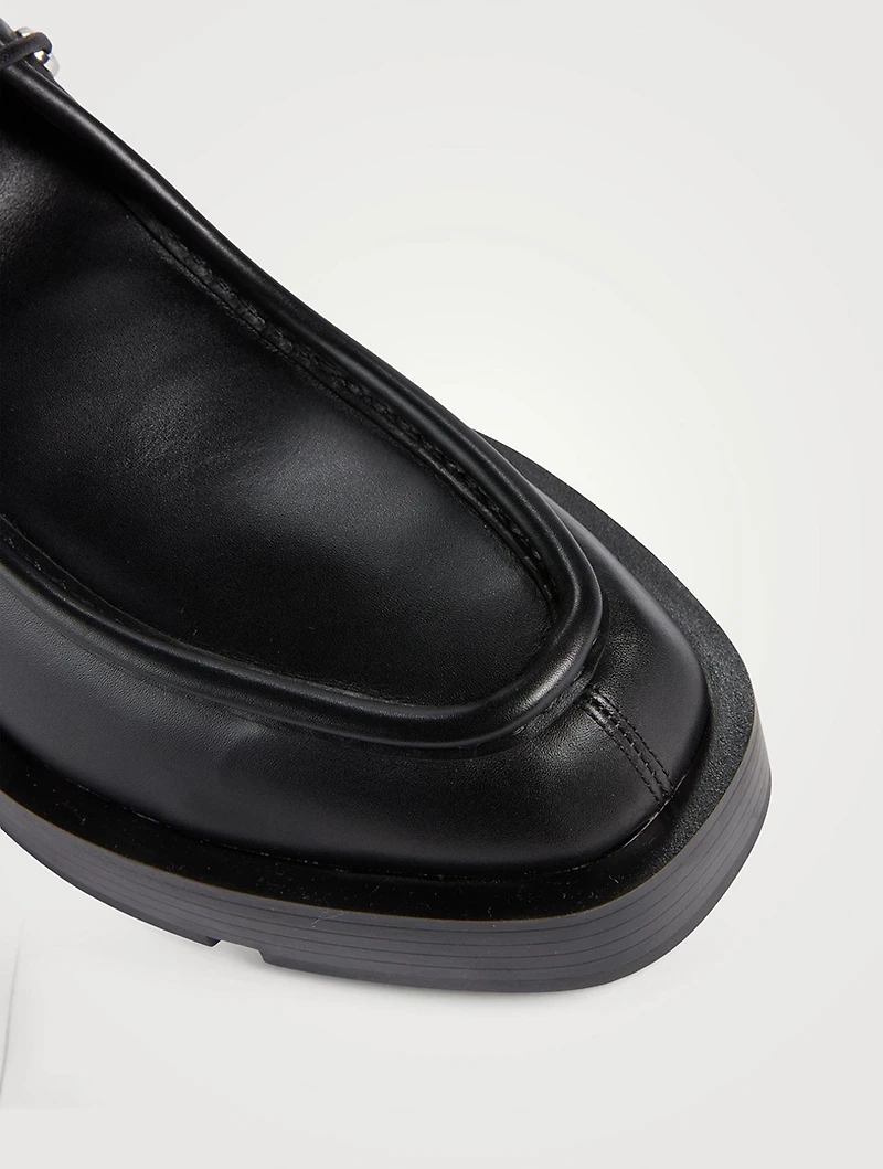 Squared Leather Chukka Boots