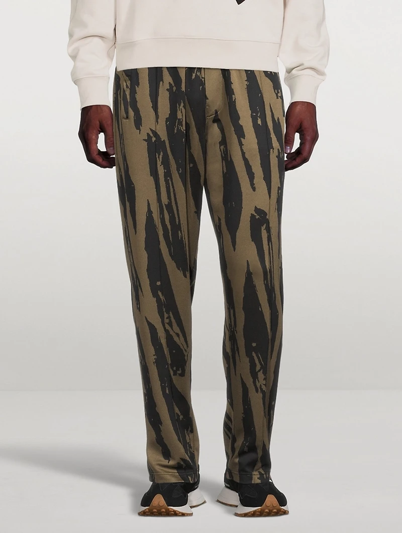Oversized Pants Pleat Camo Print