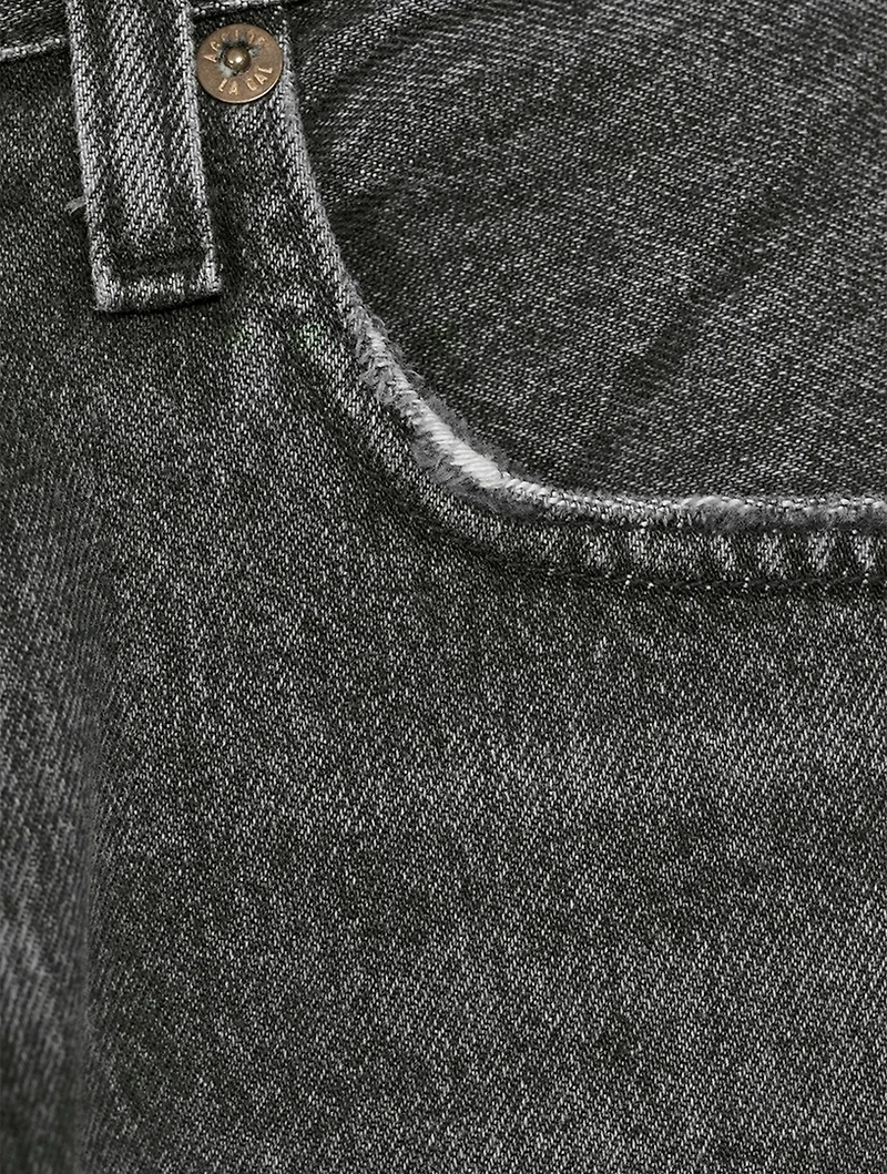Balloon Curved Ultra High-Waisted Jeans