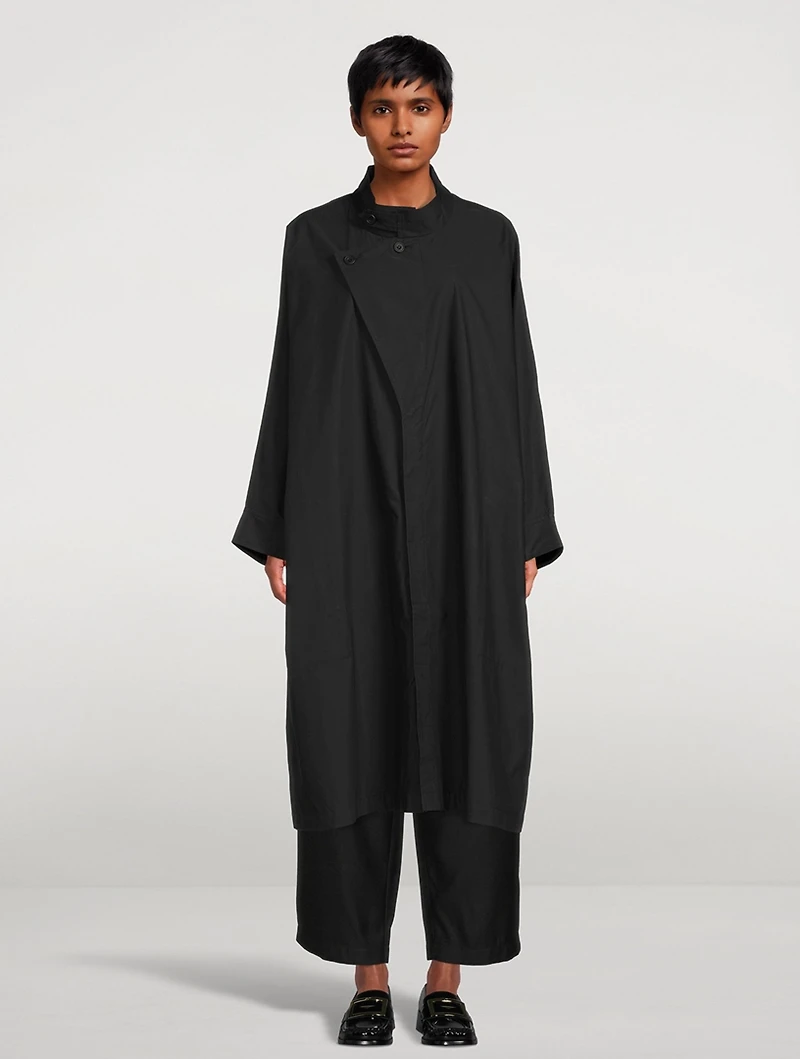 Extra-Wide Sloped Shoulder Raincoat
