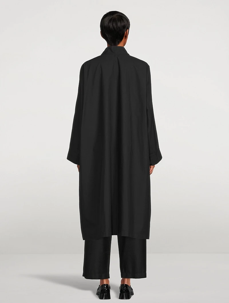 Extra-Wide Sloped Shoulder Raincoat