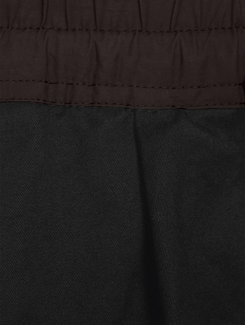 Drawstring Pleated Shorts