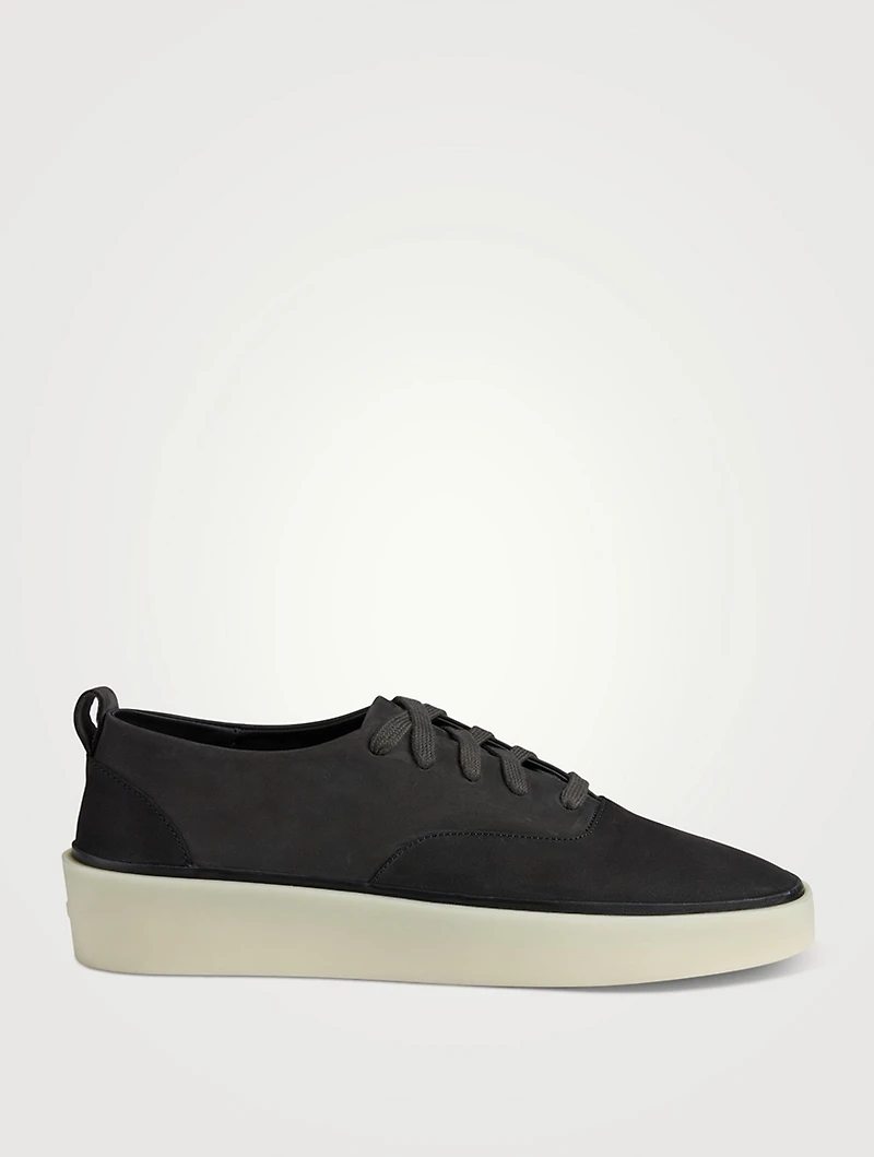 101 Deck Sneakers