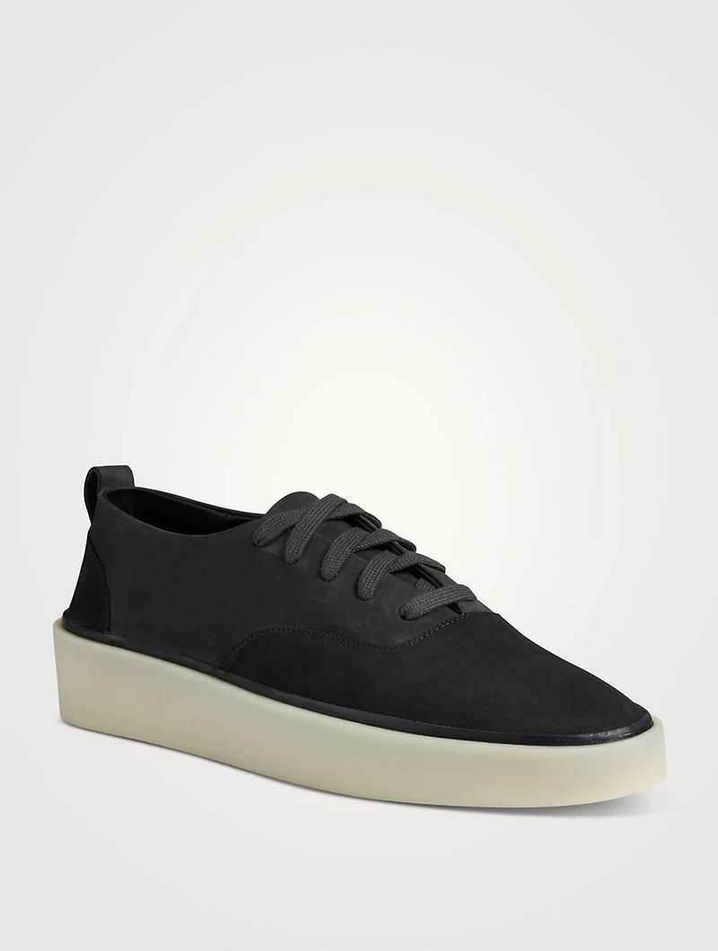 101 Deck Sneakers