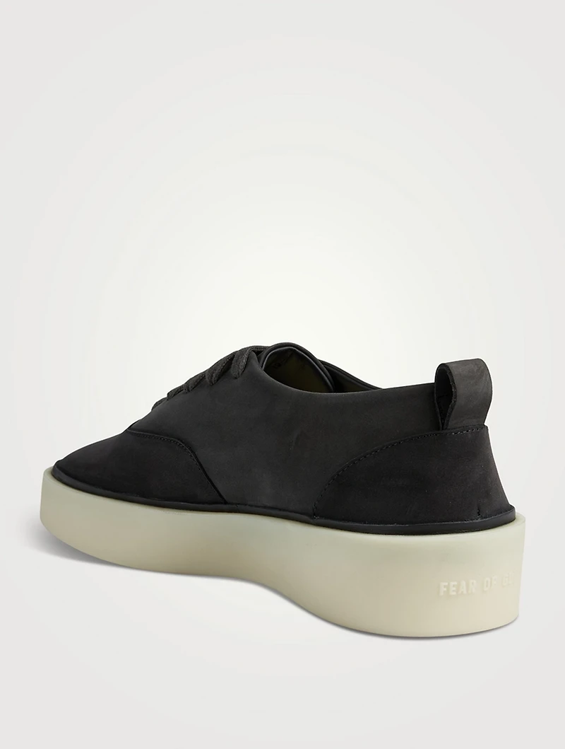 101 Deck Sneakers