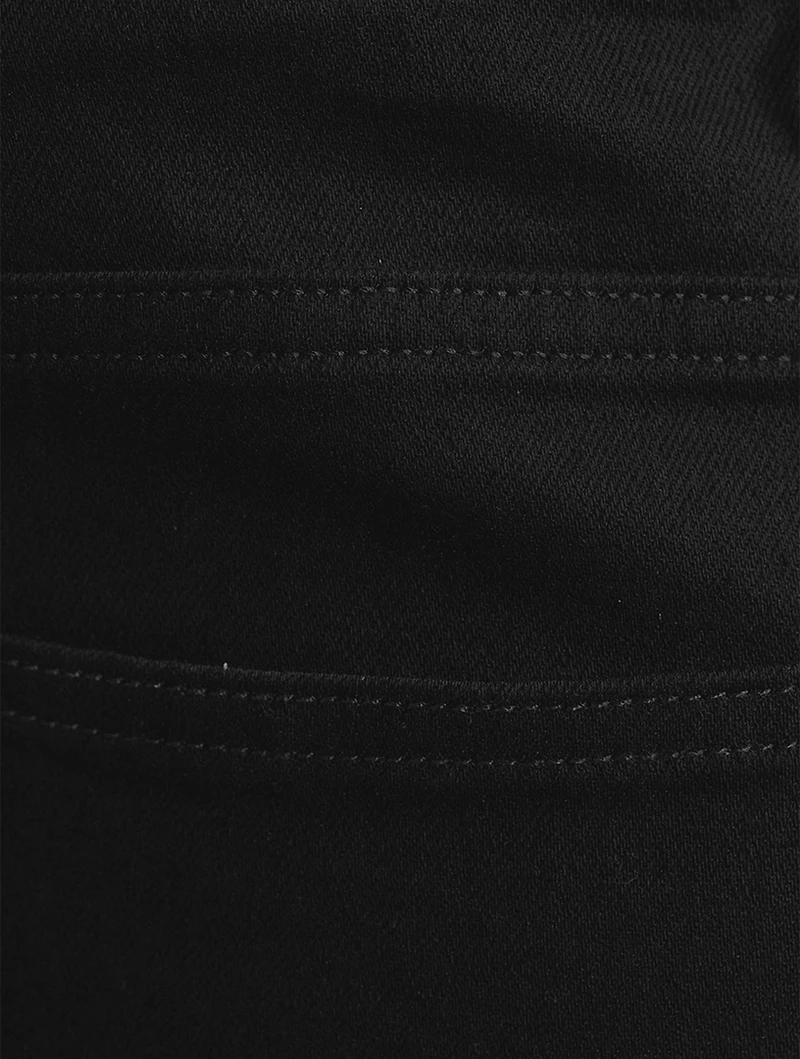 Skinny Jeans With Chain Detail