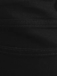 Skinny Jeans With Chain Detail