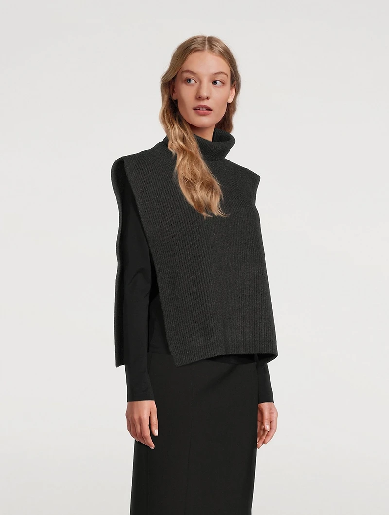 Ribbed Lambswool Poncho Bib