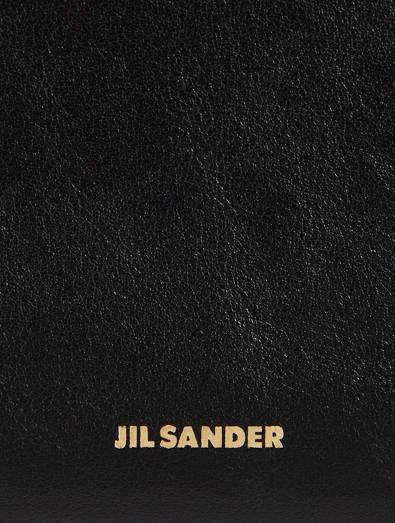 Medium Hitch Leather Shoulder Bag