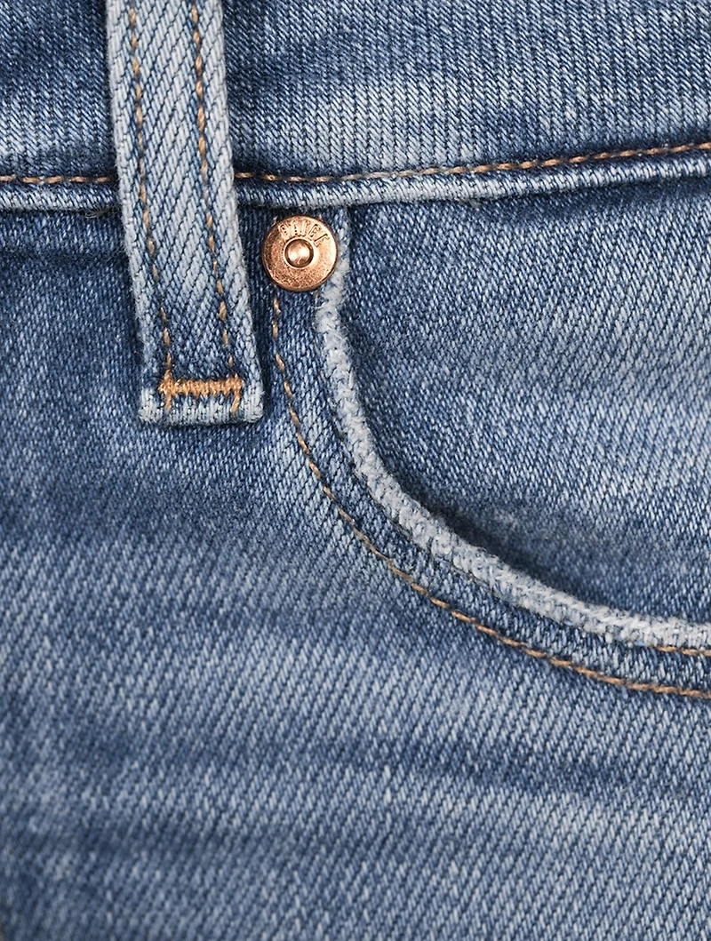 Flaunt Accent Straight-Leg Jeans