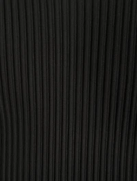 Basics Roundneck T-Shirt