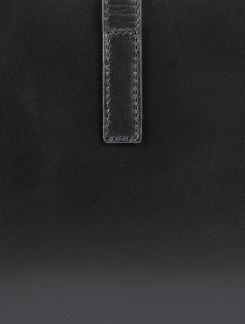 Le 5 À 7 Leather Shoulder Bag
