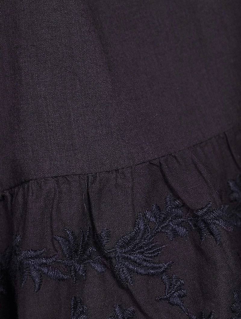 Locadi Lace Skort