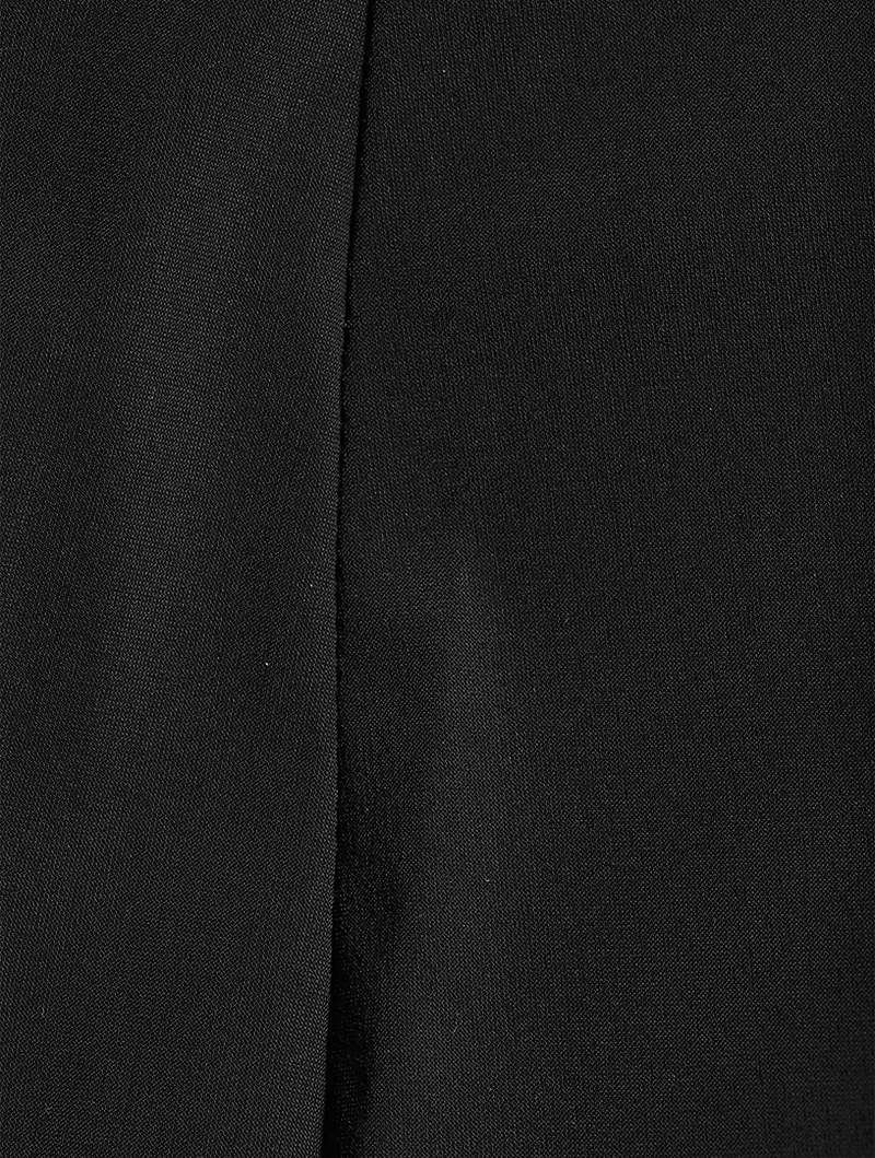 Floating Strap Column Skirt